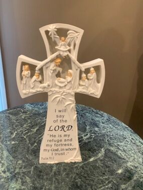 New Nativity Cross Figurine With Psalm